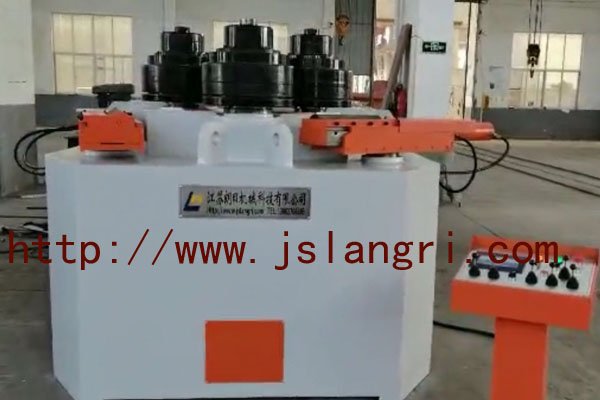 型材卷圓機(jī)的特點(diǎn)是什么，有哪些操作注意事項(xiàng)？